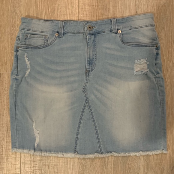 🩵Jeaniologie Distressed Denim Mini Skirt🩵 - Picture 3 of 12